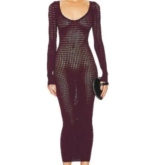 ALAIA Vienne Dress Aubergine FR38
RRP £1,670
SOLD OUT !!! - Picture 6 of 7